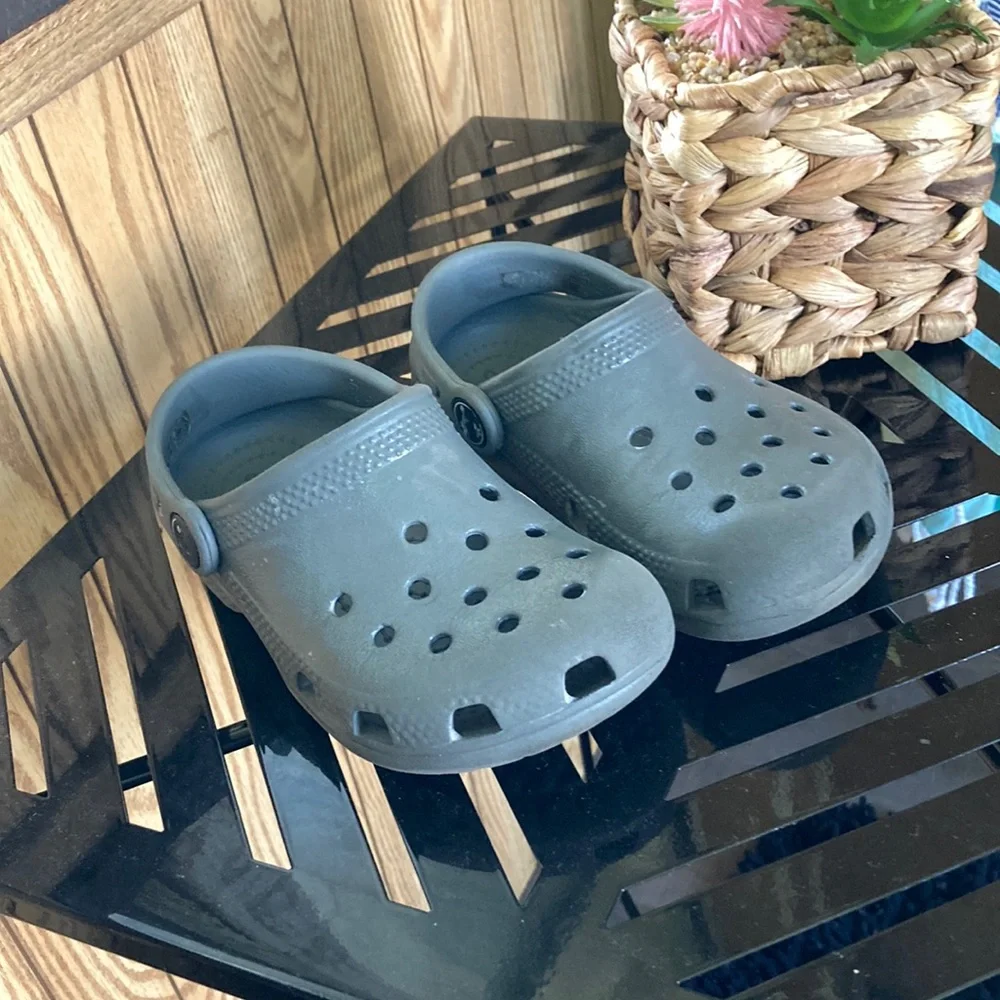 Crocs - Picture 1 of 2